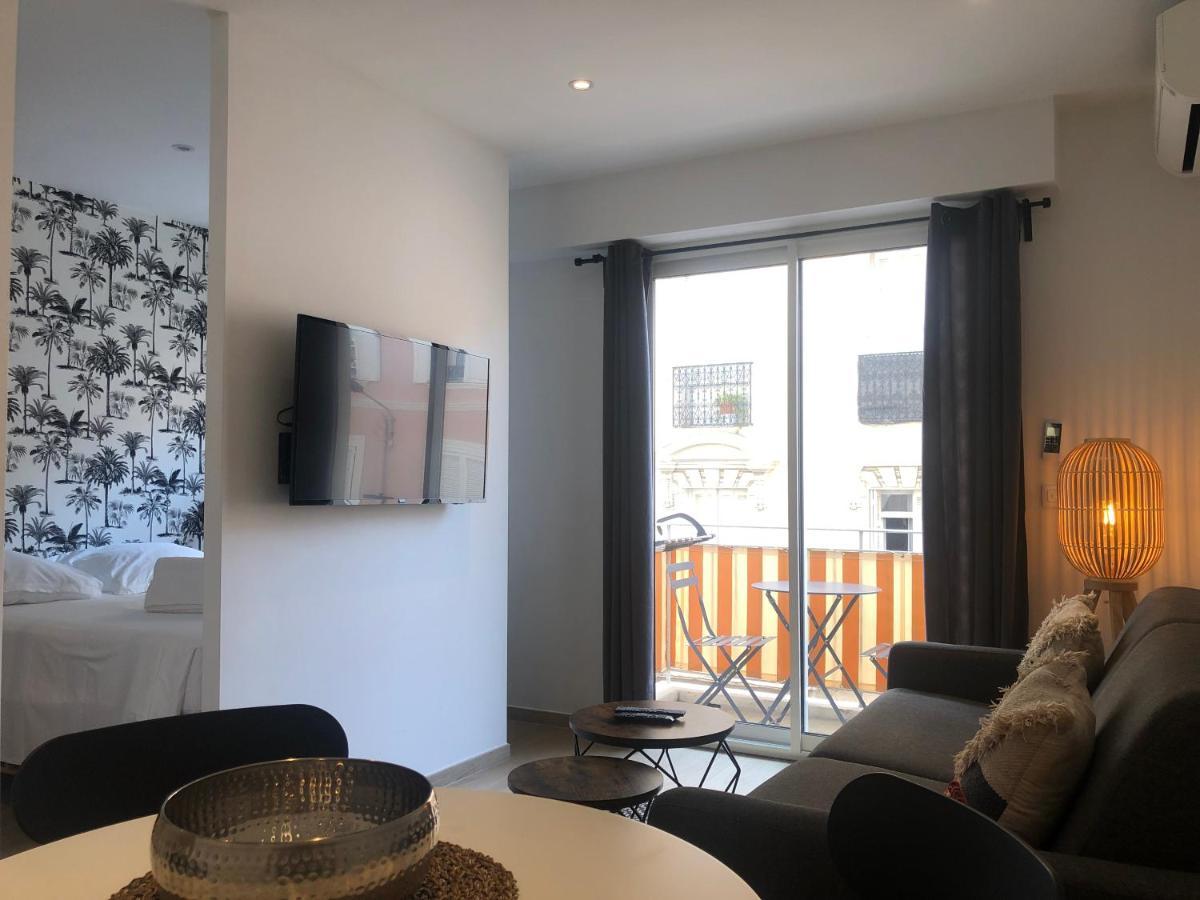 Beau Neuf Situé Au Centre